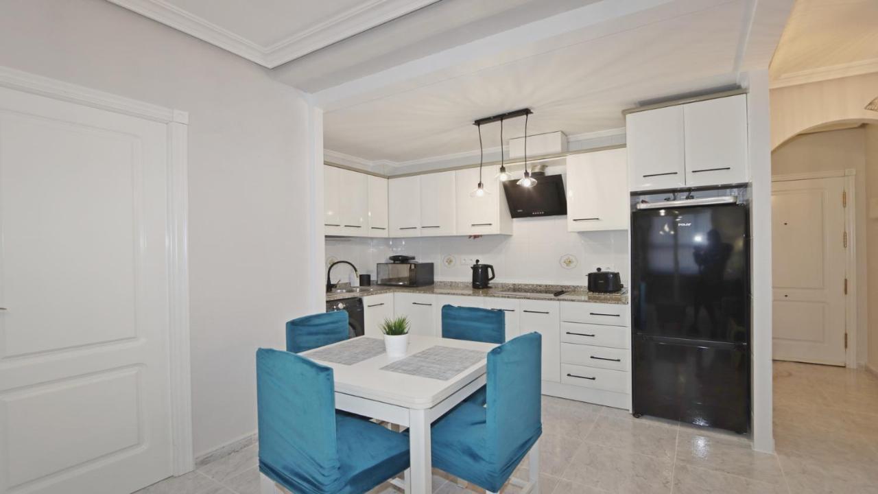 Ref 9033 Apartamento Moriones Torrevieja Kültér fotó